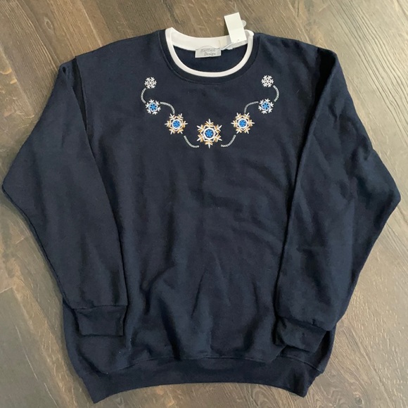American Vintage Sweaters - Snowflakes Winter Christmas Crewneck Sweater